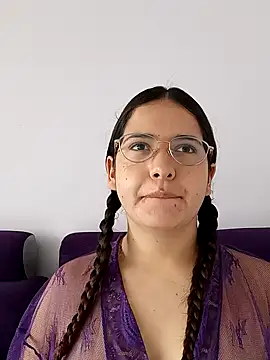 MiaLaurenzz online show from October 12, 2025, 5:03 pm