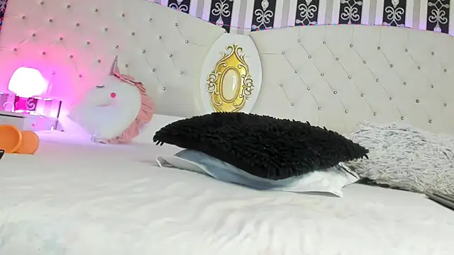 Snapshot of Aidasina chatting on March 10, 2025, 8:12 pm Aidasina online show from March 10, 2025, 8:12 pm