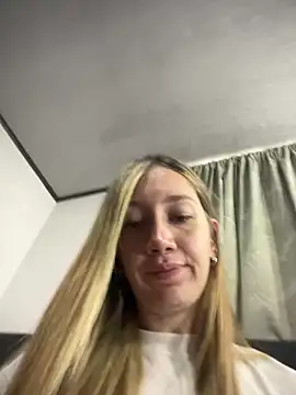 horny  molly  online show from March 12, 2026, 7:40 pm