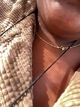 BigFineSelena online show from April 12, 2026, 2:09 pm