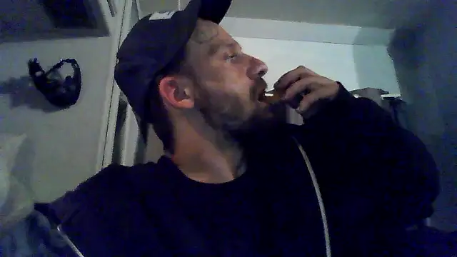 Snapshot of goodick4u28 chatting on January 11, 2026, 12:06 am goodick4u28 online show from January 11, 2026, 12:06 am