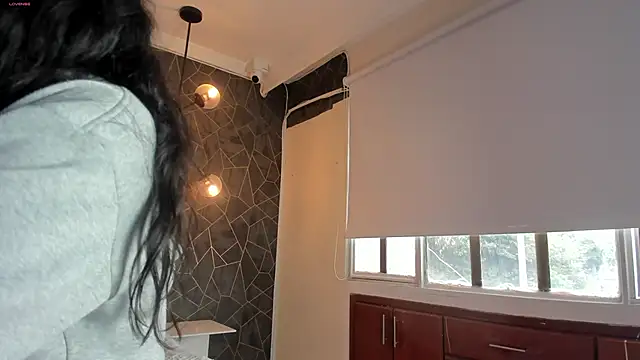 dayra angels online show from November 10, 2025, 5:07 pm