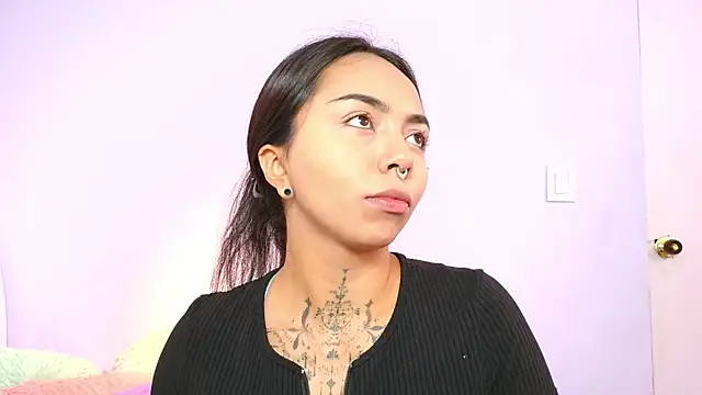 miss soffi  online show from October 30, 2025, 12:25 pm