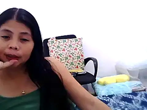 Snapshot of pinay_milfxx chatting on March 12, 2025, 1:08 pm pinay milfxx online show from March 12, 2025, 1:08 pm