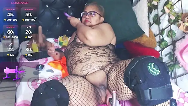 mature beautiful online show from February 23, 2026, 11:44 am