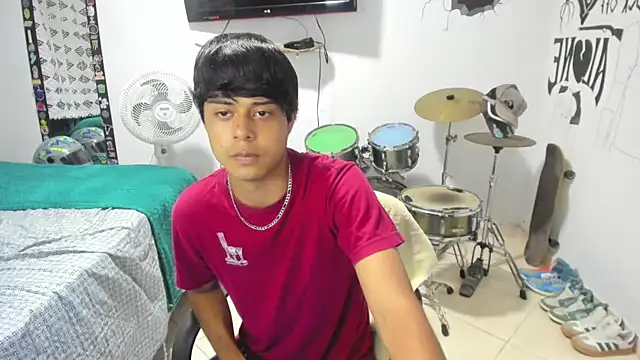 Snapshot of Zack_falcon chatting on February 21, 2025, 4:16 pm Zack falcon online show from February 21, 2025, 4:16 pm