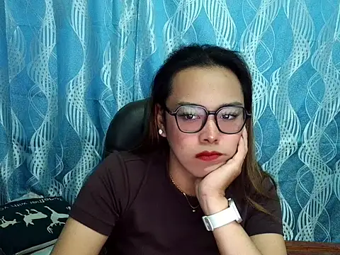 Snapshot of Your_PrettyGirlxxx chatting on September 24, 2025, 12:18 am Your PrettyGirlxxx online show from September 24, 2025, 12:18 am