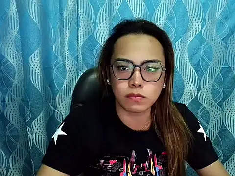 Snapshot of Your_PrettyGirlxxx chatting on September 9, 2025, 5:17 am Your PrettyGirlxxx online show from September 9, 2025, 5:17 am