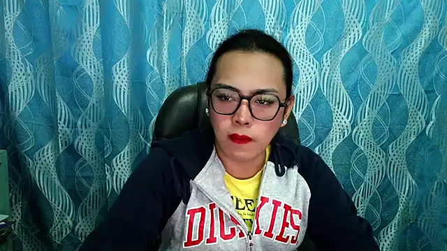 Snapshot of Your_PrettyGirlxxx chatting on September 11, 2025, 12:43 am Your PrettyGirlxxx online show from September 11, 2025, 12:43 am