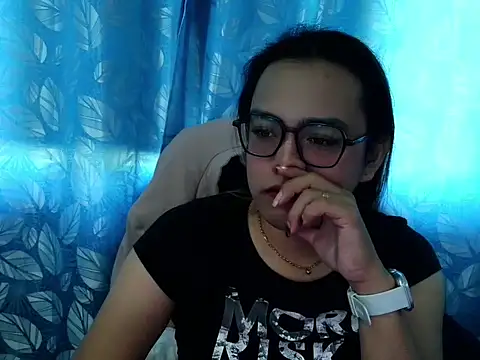 Snapshot of Your_PrettyGirlxxx chatting on October 19, 2025, 11:40 pm Your PrettyGirlxxx online show from October 19, 2025, 11:40 pm