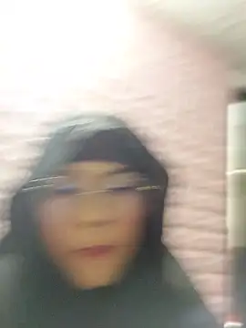 Snapshot of Hana___ chatting on May 11, 2026, 9:45 pm Hana online show from May 11, 2026, 9:45 pm