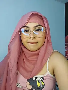 Hana    online show from April 14, 2026, 10:59 pm