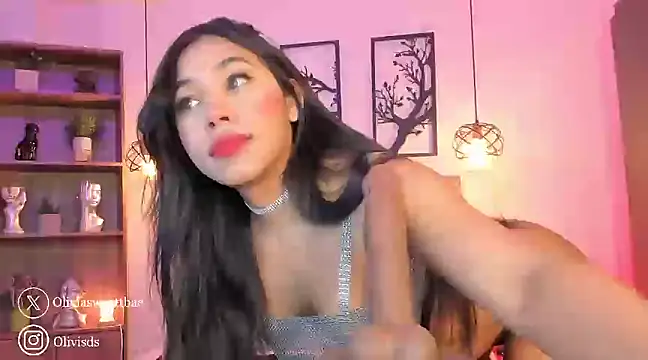 Snapshot of Olivia_ds chatting on February 8, 2025, 4:36 am Olivia ds online show from February 8, 2025, 4:36 am