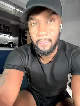 Snapshot of blackdrey18 chatting on October 10, 2025, 1:23 pm blackdrey18 online show from October 10, 2025, 1:23 pm