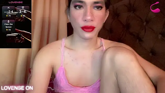 Snapshot of QUEEN_LILITH chatting on April 24, 2026, 7:43 am QUEEN LILITH online show from April 24, 2026, 7:43 am