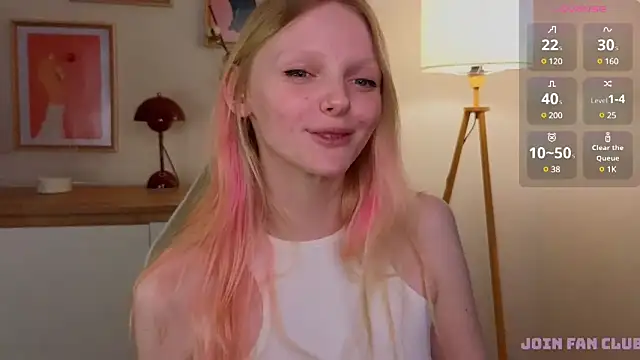 Snapshot of evangel1ne chatting on March 7, 2025, 11:07 am evangel1ne online show from March 7, 2025, 11:07 am