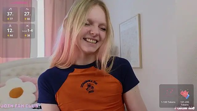 Snapshot of evangel1ne chatting on March 22, 2025, 8:08 am evangel1ne online show from March 22, 2025, 8:08 am