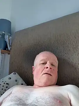 Snapshot of locallad88 chatting on February 26, 2025, 4:05 pm locallad88 online show from February 26, 2025, 4:05 pm