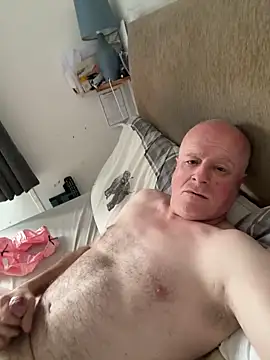 Snapshot of locallad88 chatting on September 10, 2025, 2:49 pm locallad88 online show from September 10, 2025, 2:49 pm