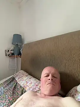 Snapshot of locallad88 chatting on October 10, 2025, 1:56 pm locallad88 online show from October 10, 2025, 1:56 pm