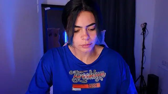 Snapshot of sexyladyy_ chatting on October 30, 2025, 11:12 pm sexyladyy online show from October 30, 2025, 11:12 pm