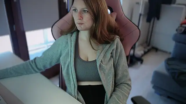 Snapshot of Exotic-Desire chatting on January 12, 2026, 9:38 am Exotic-Desire online show from January 12, 2026, 9:38 am