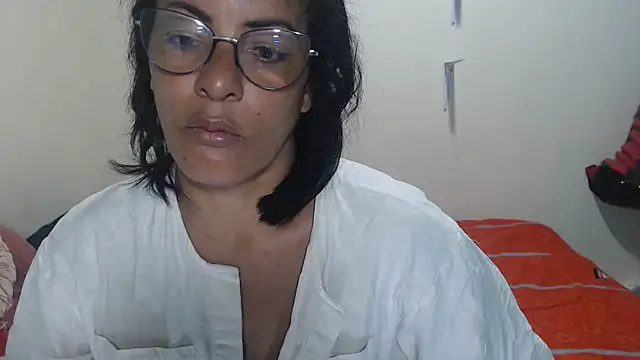 kateleyagrey online show from October 19, 2025, 1:14 pm