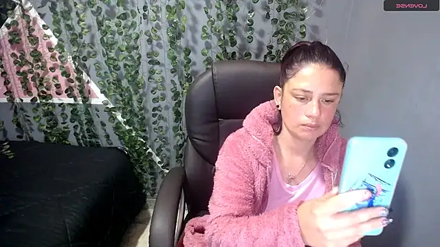Violeta hornny online show from February 25, 2025, 8:32 pm