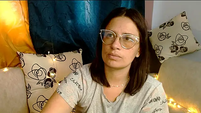 Violeta hornny online show from September 24, 2025, 4:35 pm