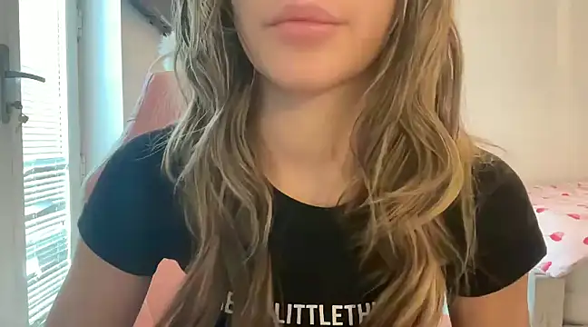 Snapshot of Lillymariee chatting on February 7, 2025, 1:01 pm Lillymariee online show from February 7, 2025, 1:01 pm