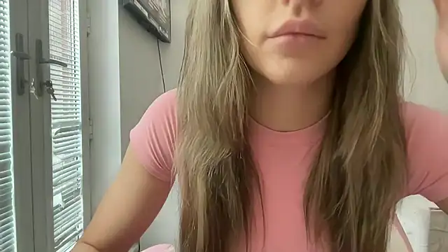 Snapshot of Lillymariee chatting on January 31, 2025, 3:55 pm Lillymariee online show from January 31, 2025, 3:55 pm