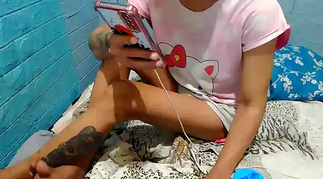 Snapshot of AsianNaughtiesMistress chatting on February 14, 2025, 6:19 pm AsianNaughtiesMistress online show from February 14, 2025, 6:19 pm