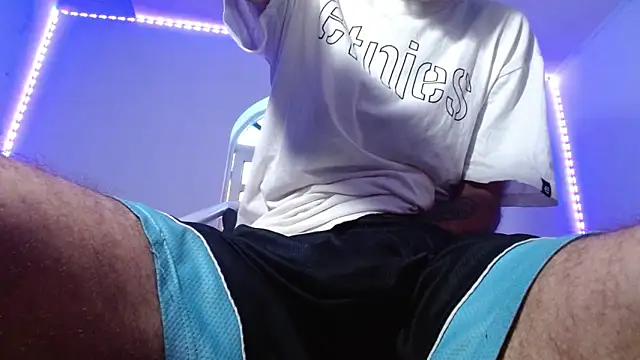 Snapshot of Tatted21xxx chatting on December 3, 2025, 1:10 pm Tatted21xxx online show from December 3, 2025, 1:10 pm