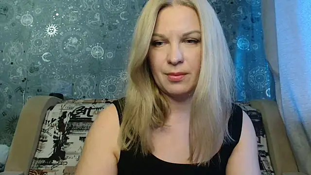 Snapshot of BlondeFox chatting on October 15, 2025, 3:16 am BlondeFox online show from October 15, 2025, 3:16 am