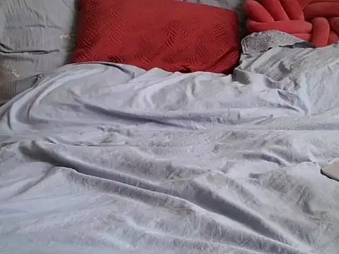 RealLittleRedRidingHood online show from April 13, 2026, 2:21 pm