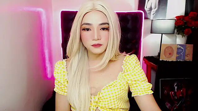 Snapshot of ErinSmith7inches_TS chatting on October 9, 2025, 3:29 am ErinSmith7inches TS online show from October 9, 2025, 3:29 am