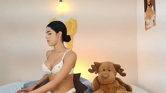 salome Collins 1 online show from March 12, 2026, 12:49 am