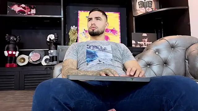 matteosantos online show from September 10, 2025, 11:42 am