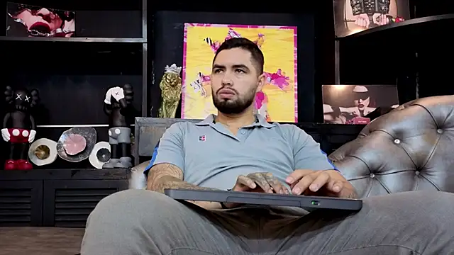 matteosantos online show from September 18, 2025, 11:57 am