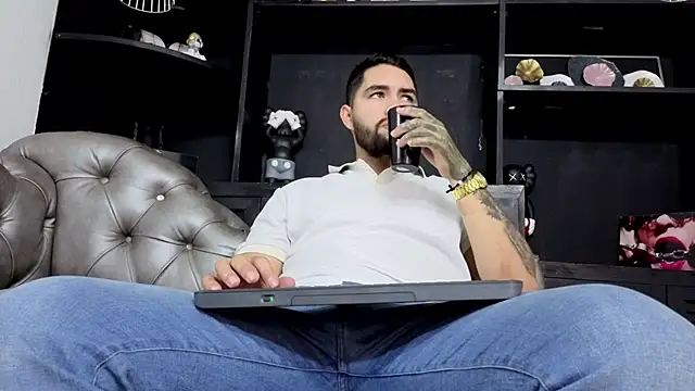 matteosantos online show from February 1, 2026, 11:41 am