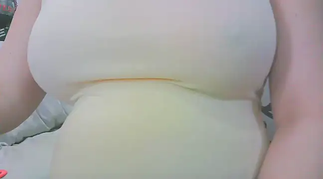 Snapshot of keepmepregnantT chatting on March 21, 2025, 8:39 am keepmepregnantT online show from March 21, 2025, 8:39 am