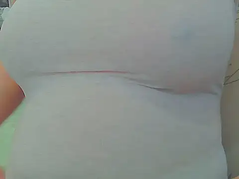 Snapshot of keepmepregnantT chatting on November 16, 2025, 10:09 am keepmepregnantT online show from November 16, 2025, 10:09 am