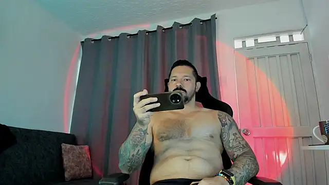 Pierre Vidal online show from November 9, 2025, 2:32 pm