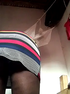 Snapshot of shape30 chatting on February 15, 2025, 5:19 am shape30 online show from February 15, 2025, 5:19 am