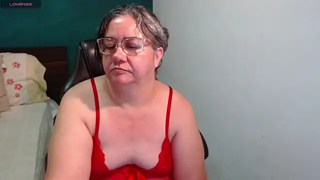 Snapshot of scaelettdubois chatting on July 9, 2026, 12:11 am scaelettdubois online show from July 9, 2026, 12:11 am