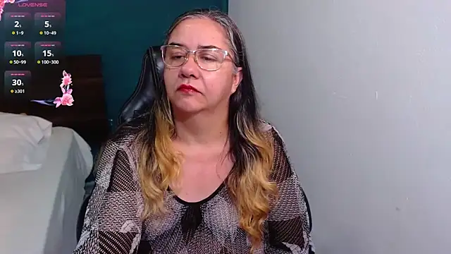 Snapshot of scaelettdubois chatting on November 30, 2025, 2:23 am scaelettdubois online show from November 30, 2025, 2:23 am