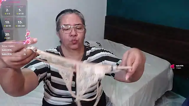 Snapshot of scaelettdubois chatting on December 2, 2025, 4:47 am scaelettdubois online show from December 2, 2025, 4:47 am