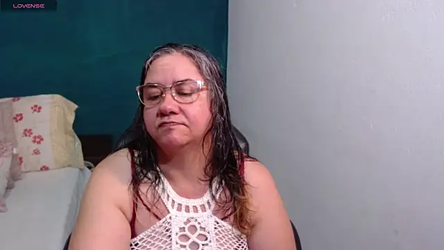 scaelettdubois online show from April 13, 2026, 12:14 am