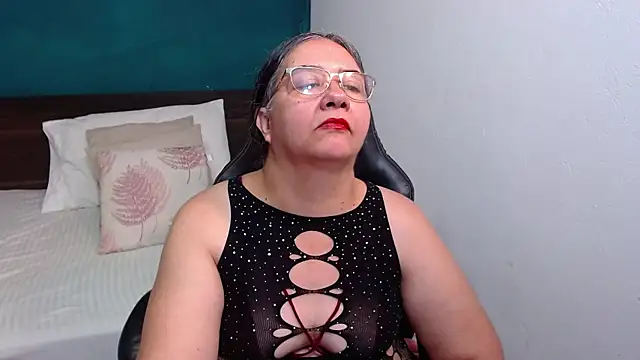 Snapshot of scaelettdubois chatting on November 15, 2025, 11:09 pm scaelettdubois online show from November 15, 2025, 11:09 pm