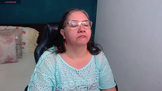 Snapshot of scaelettdubois chatting on June 7, 2026, 3:23 am scaelettdubois online show from June 7, 2026, 3:23 am
